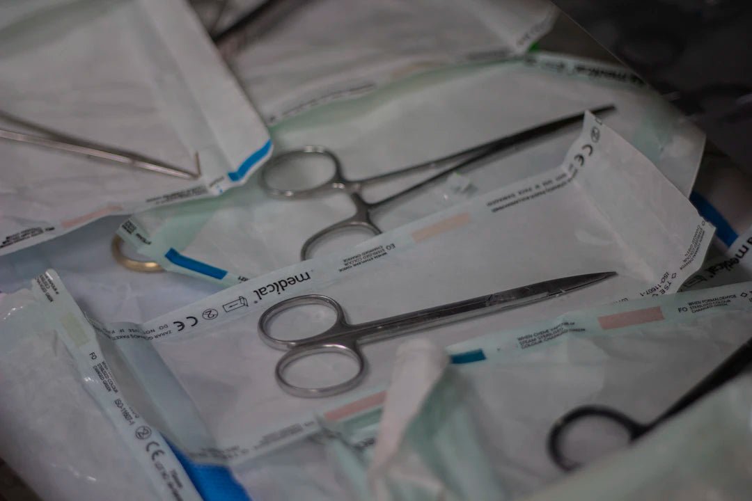 LuxSutures Nylon Sutures for Long-Lasting Oral Procedures